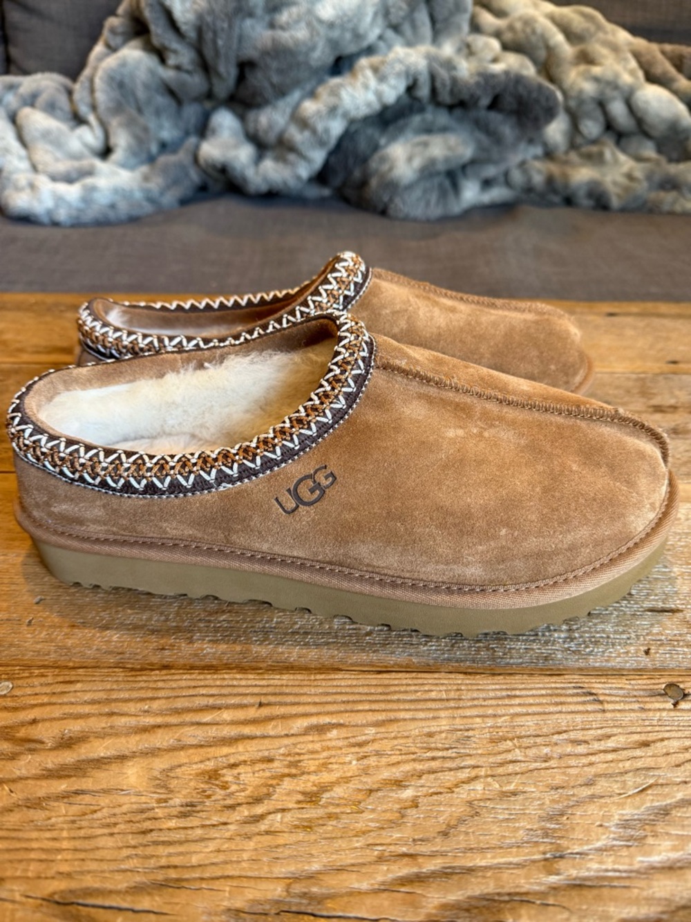 UGG | Women’s Tasman ll Sheepskin Slippers - Picture 2 of 4